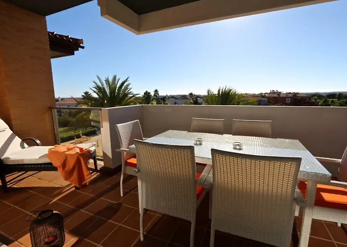 Monte Laguna - Clever Details Βιλαμούρα