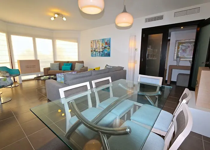 Monte Laguna - Clever Details Βιλαμούρα