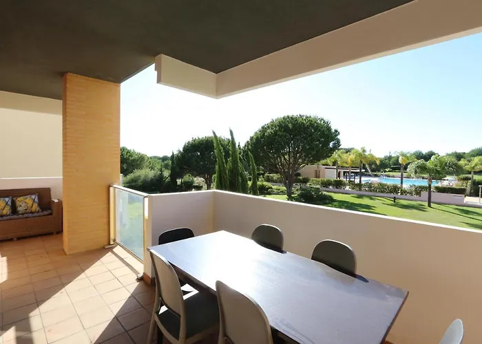 Monte Laguna - Clever Details فيلامورا